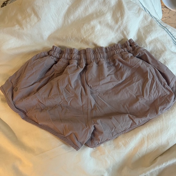 lilac hotty hot lululemon shorts - Picture 2 of 2